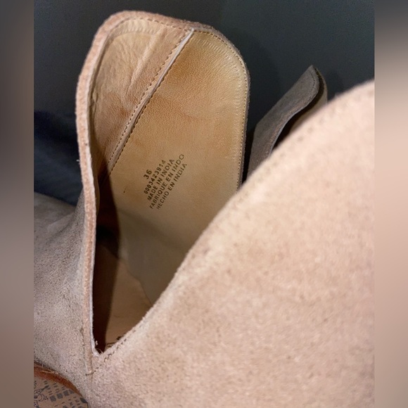Free people tan suede double v boots. Great condition. - Picture 3 of 8